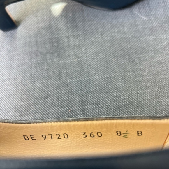 Salvatore Ferragamo - Vintage shoes pumps heels - navy blue - Size 8 1/2 - Picture 6 of 8